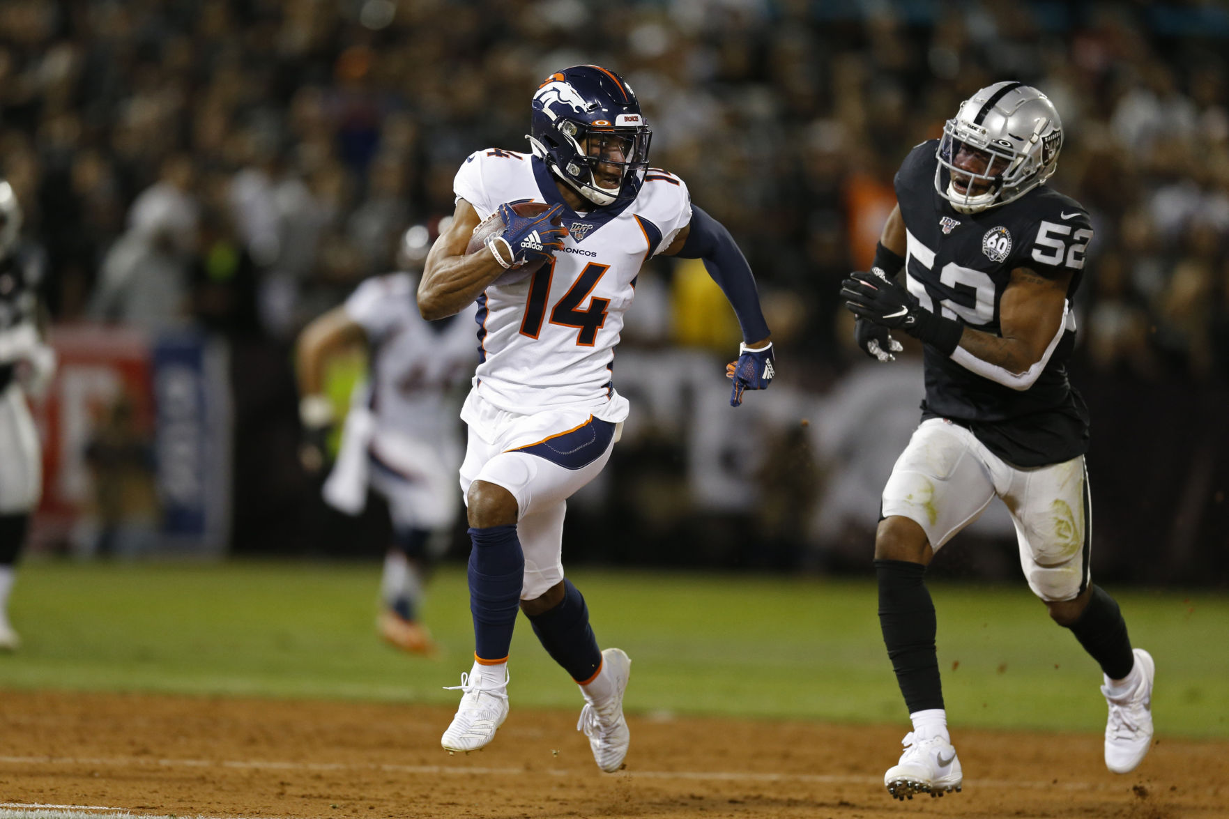 Broncos Raiders Football